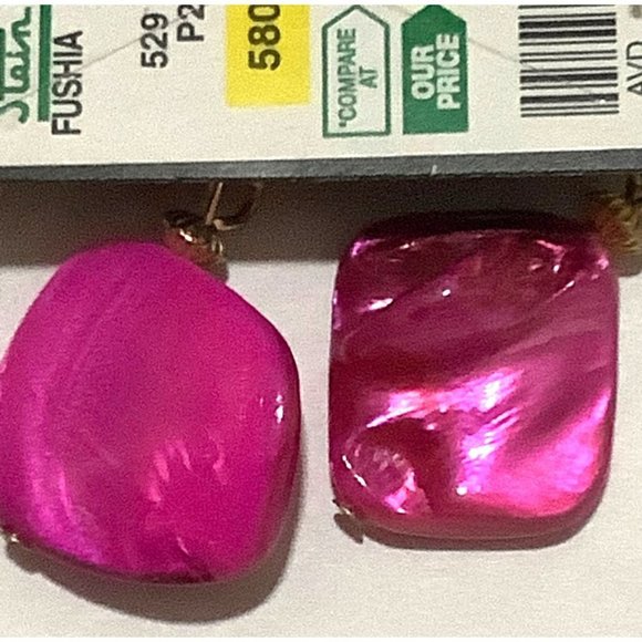 Pink Shell Dangle Earrings -- NWTS - Picture 4 of 4